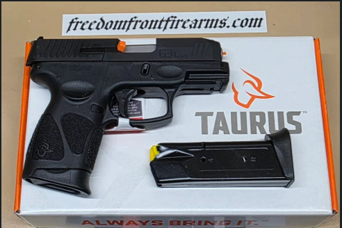 Taurus G3C + 2 mags